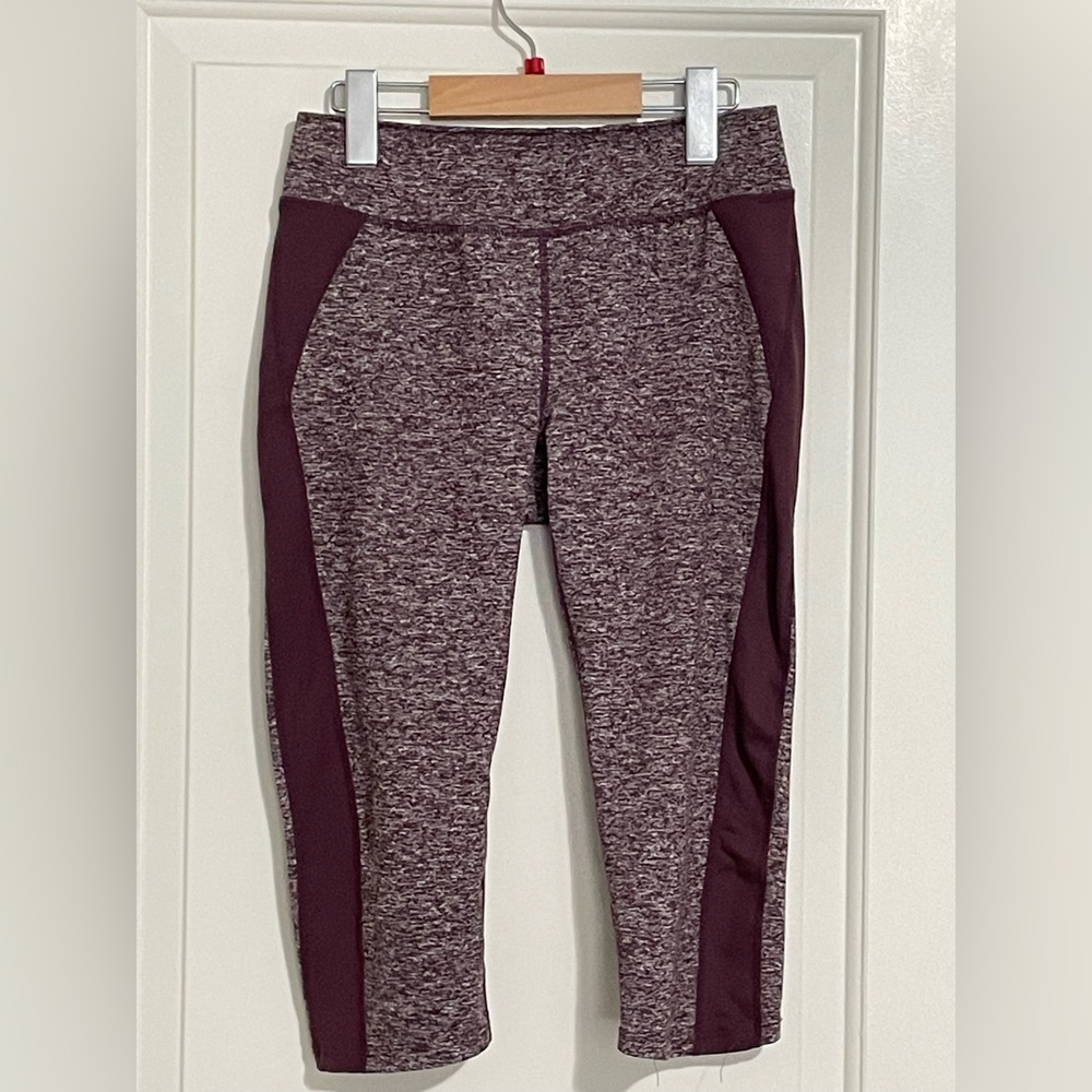 OISELLE capri leggings size 4